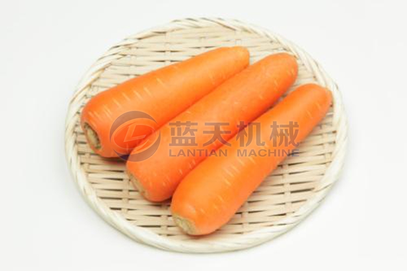 carrot before peeling 